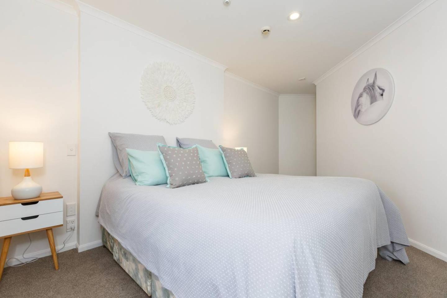 Appartamento Stylish And Spacious, Downtown Mount Maunganui Esterno foto