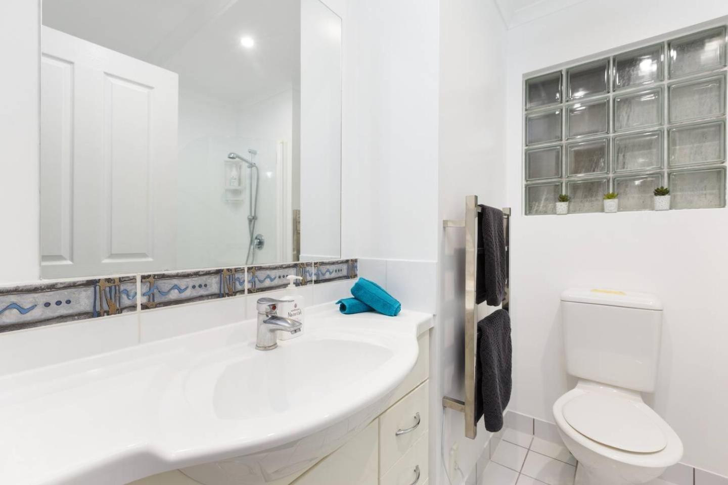 Appartamento Stylish And Spacious, Downtown Mount Maunganui Esterno foto